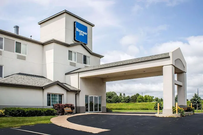 Rodeway Inn 4