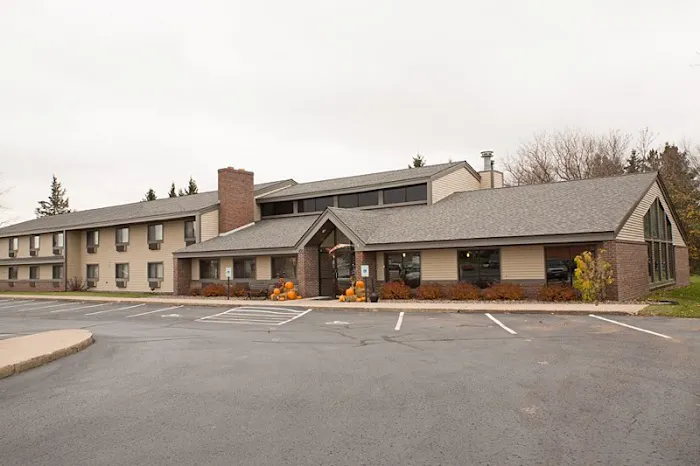 Boarders Inn & Suites by Cobblestone Hotels - Medford 4