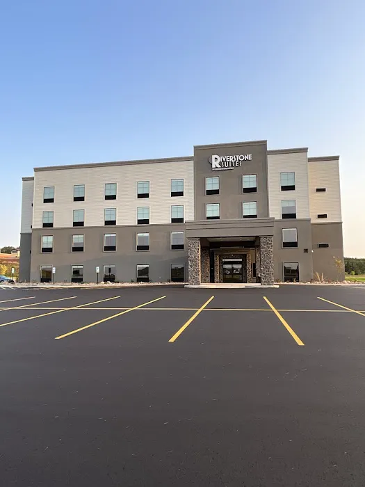 Riverstone Suites by Cobblestone Hotels - Chippewa Falls 4