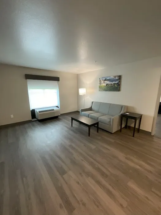 Riverstone Suites by Cobblestone Hotels - Chippewa Falls 4