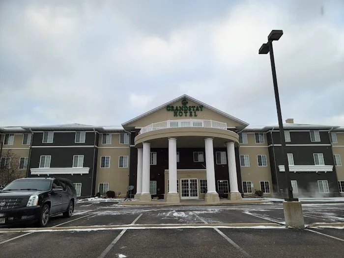 GrandStay Residential Suites Hotel - Eau Claire 4
