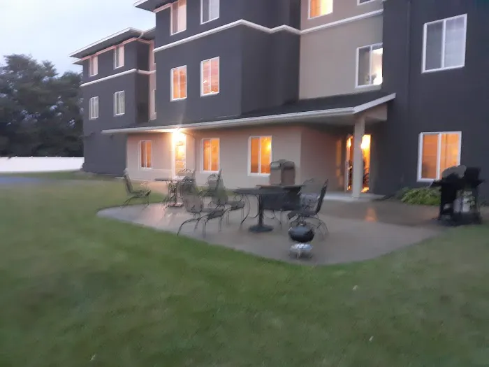 GrandStay Residential Suites Hotel - Eau Claire 4