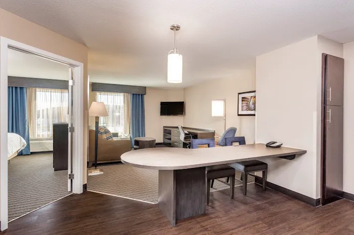 Candlewood Suites Eau Claire I-94 by IHG 4