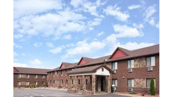 Baymont by Wyndham Eau Claire WI 4