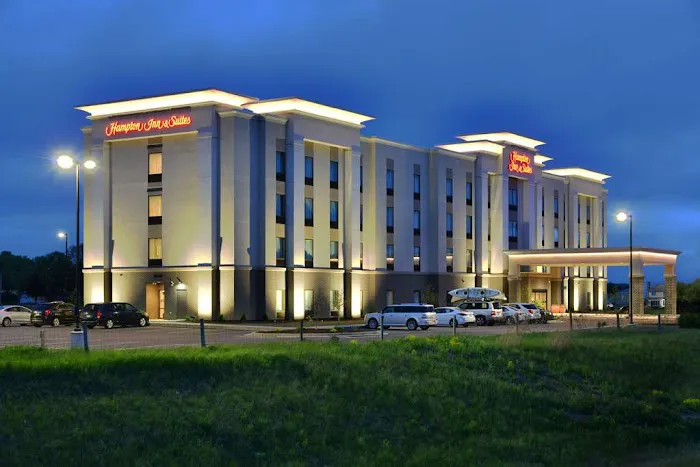 Hampton Inn & Suites Chippewa Falls 4