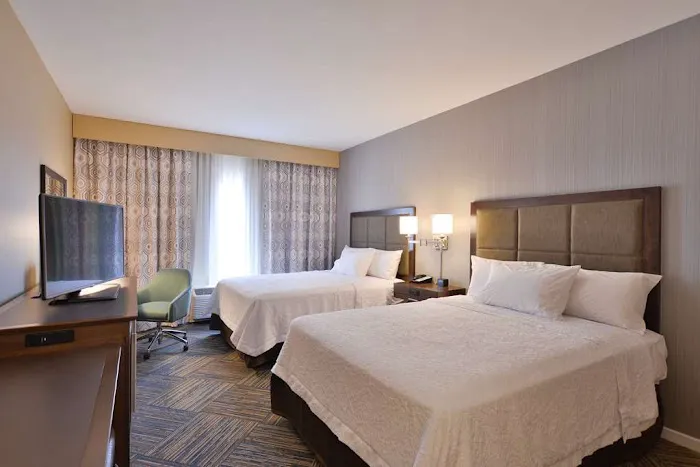 Hampton Inn & Suites Chippewa Falls 4