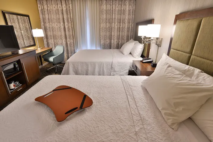 Hampton Inn & Suites Chippewa Falls 4