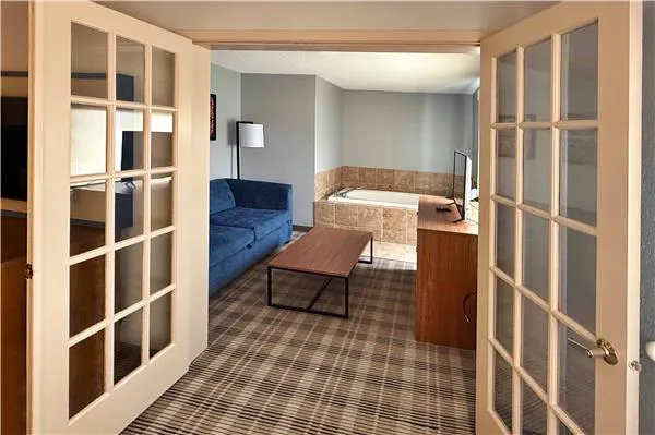 AmericInn by Wyndham Chippewa Falls 4