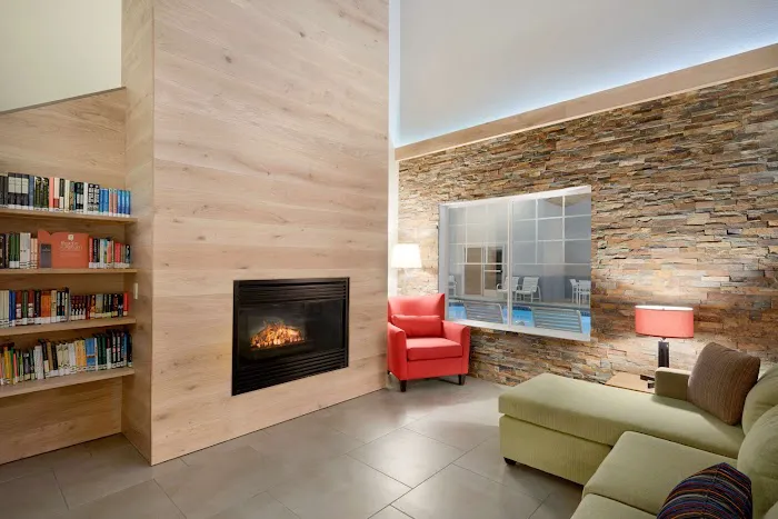 Country Inn & Suites by Radisson, Chippewa Falls, WI 4