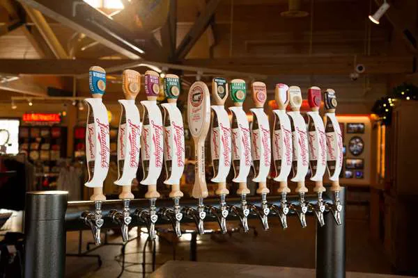 Country Inn & Suites by Radisson, Chippewa Falls, WI 4