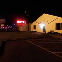 Badger Motel & Suites ico