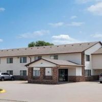 Super 8 by Wyndham Dyersville ico