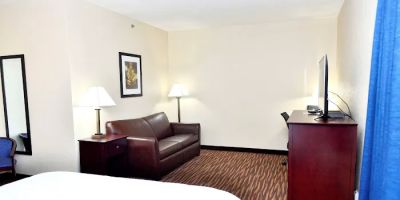 Cobblestone Inn & Suites - Monticello