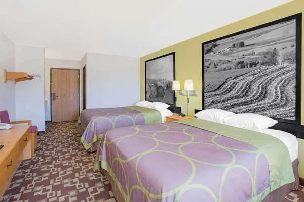 Super 8 by Wyndham Independence 4
