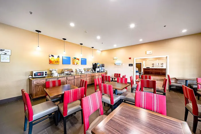 Comfort Inn & Suites Independence 4