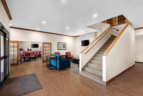 Comfort Inn & Suites Independence 4