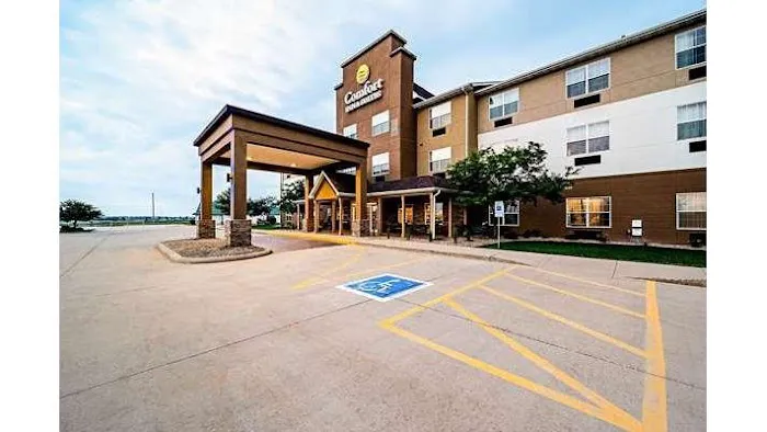 Comfort Inn & Suites Independence 4