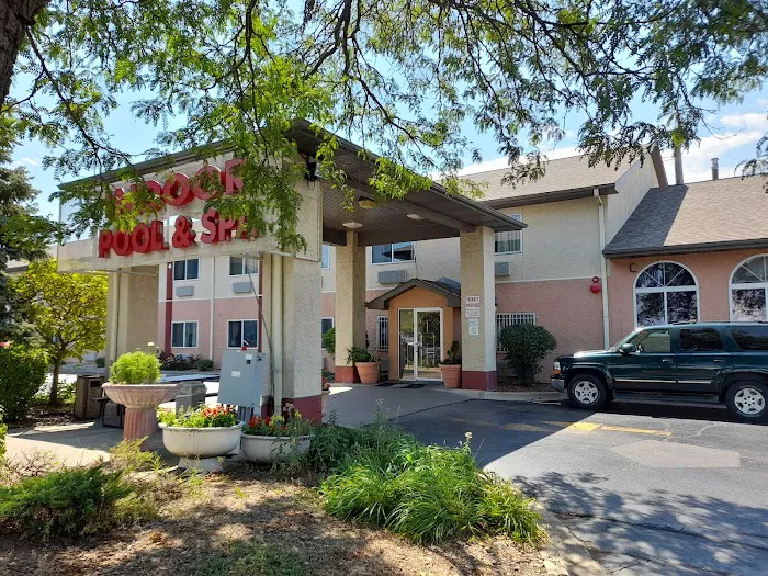 Super 8 by Wyndham Chicago O'Hare Airport 4