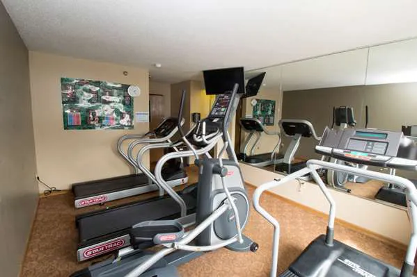 Super 8 by Wyndham Chicago O'Hare Airport 4