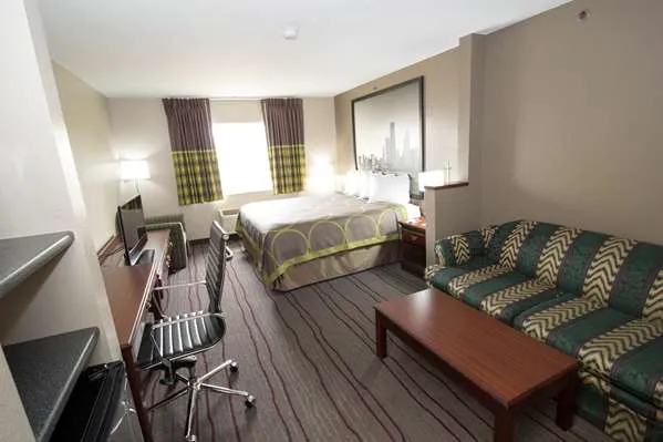 Super 8 by Wyndham Chicago O'Hare Airport 4
