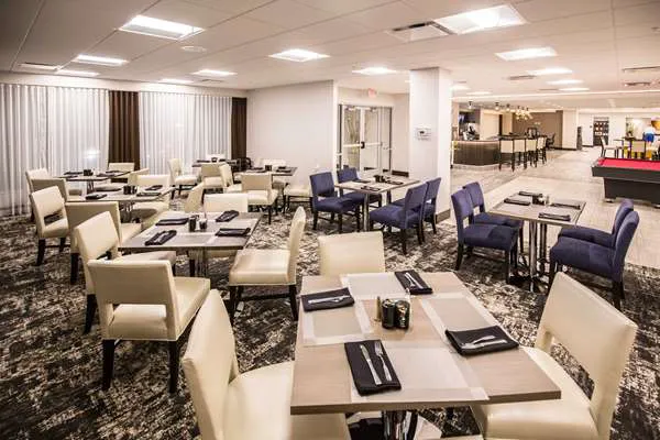 Wyndham Chicago O'Hare 4