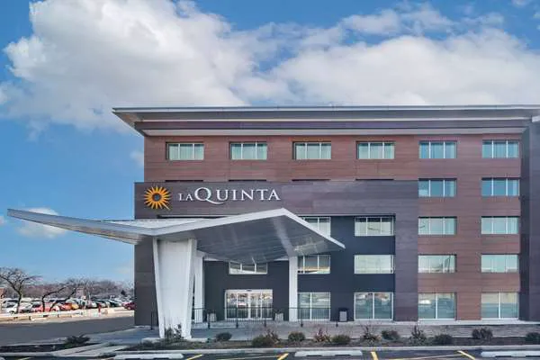 La Quinta by Wyndham Chicago O'Hare Airport 4