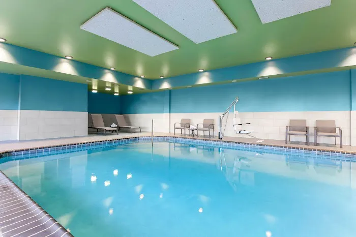 Holiday Inn Express & Suites Chicago O'Hare Airport by IHG 4