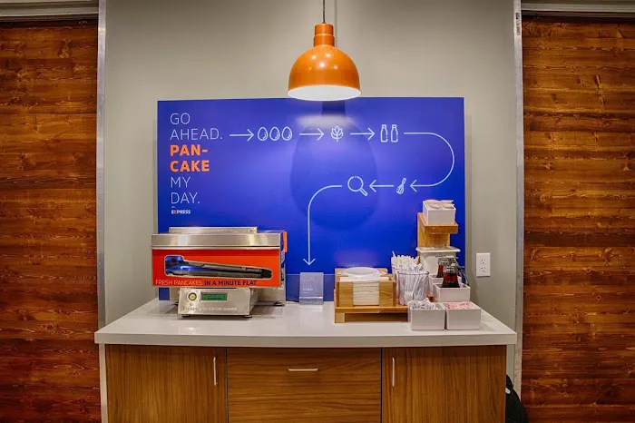 Holiday Inn Express & Suites Chicago O'Hare Airport by IHG 4