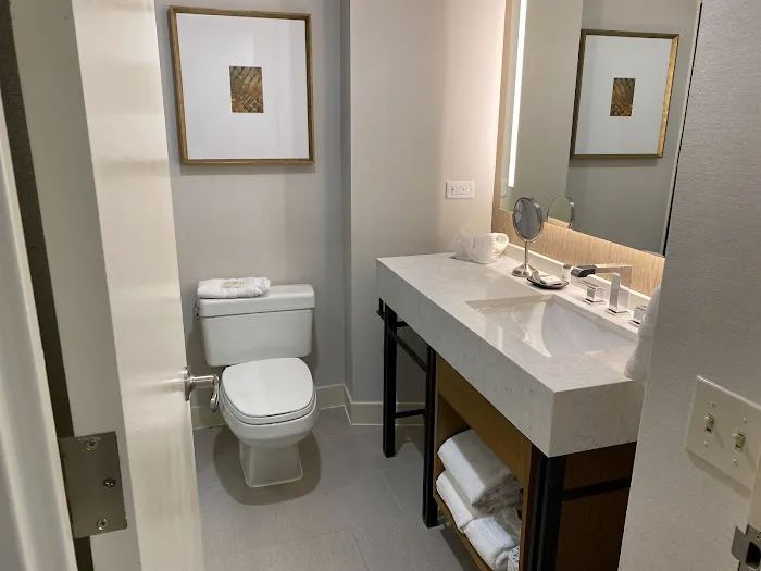 Sheraton Suites Chicago O'Hare 4