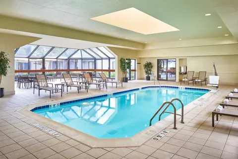 Courtyard Chicago Wood Dale/Itasca 4