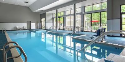 DoubleTree by Hilton Hotel Chicago Wood Dale - Elk Grove
