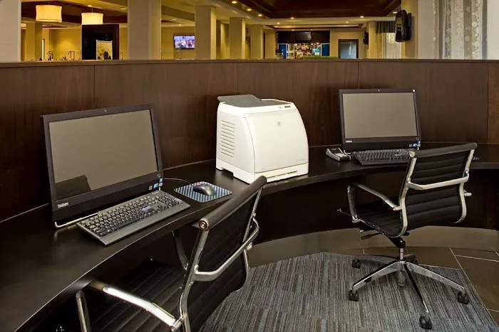 DoubleTree by Hilton Hotel Chicago Wood Dale - Elk Grove 4
