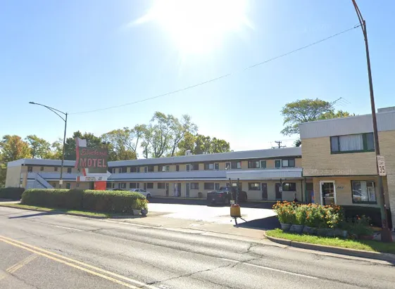 MOTEL EDGEBROOK CHICAGO NORTH SHORE BY OYO 5