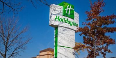 Holiday Inn & Suites Chicago North Shore (Skokie) by IHG