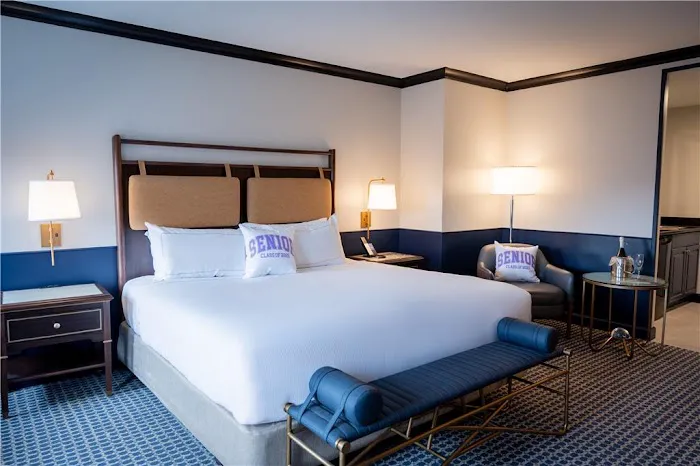 Hilton Orrington/Evanston 4
