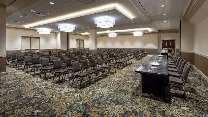 Holiday Inn Chicago North-Evanston by IHG 4