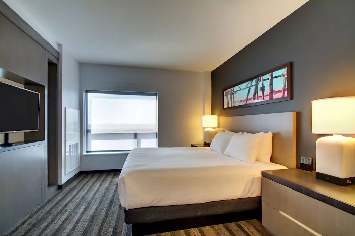 Hyatt House Chicago/Evanston 4