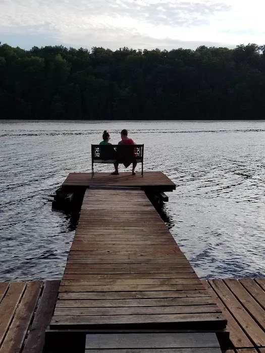 Duval's Lakeside Resort 4
