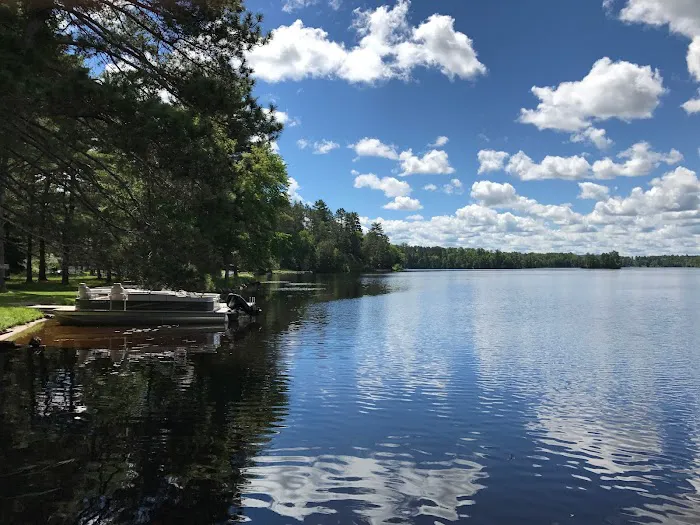 Duval's Lakeside Resort 4