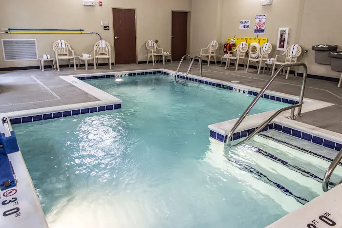 Cobblestone Hotel & Suites - Chippewa Falls 4