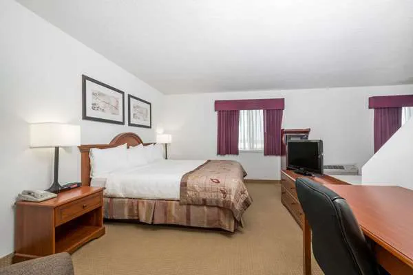 Baymont by Wyndham Marshfield 4