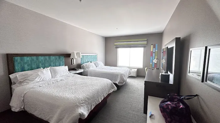 Hampton Inn & Suites Marshfield 4