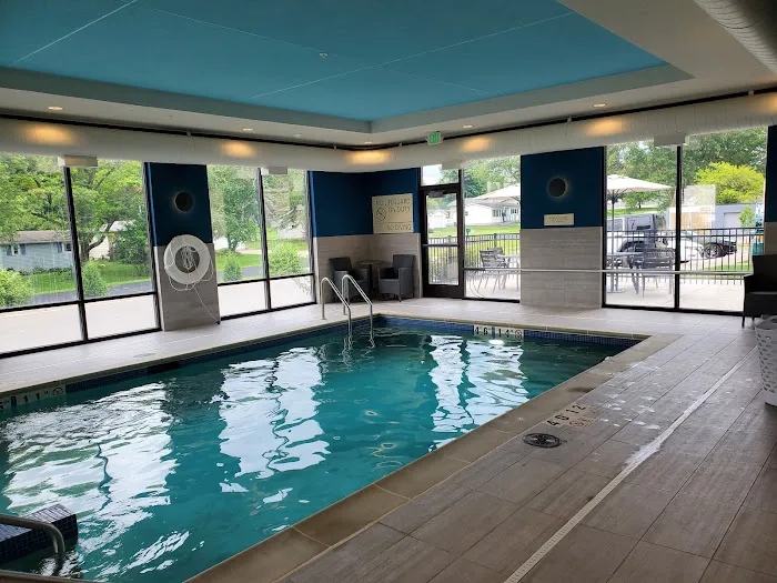 Hampton Inn & Suites Marshfield 4