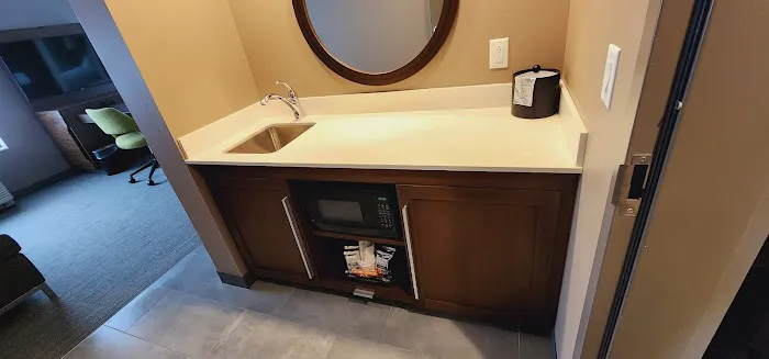 Hampton Inn & Suites Marshfield 4