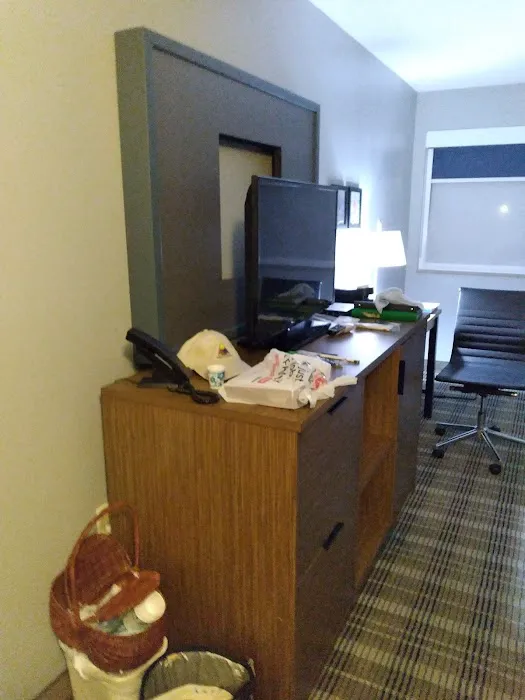 AmericInn by Wyndham Marshfield 4