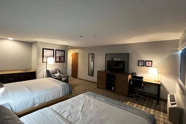 AmericInn by Wyndham Marshfield 4