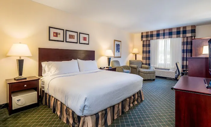 Holiday Inn Conference Ctr Marshfield by IHG 4