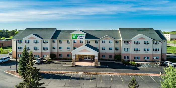 Holiday Inn Conference Ctr Marshfield by IHG 4