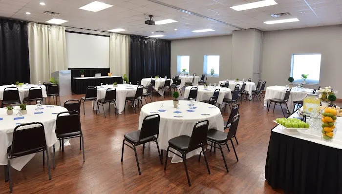 Metropolis Resort & Conference Center 4