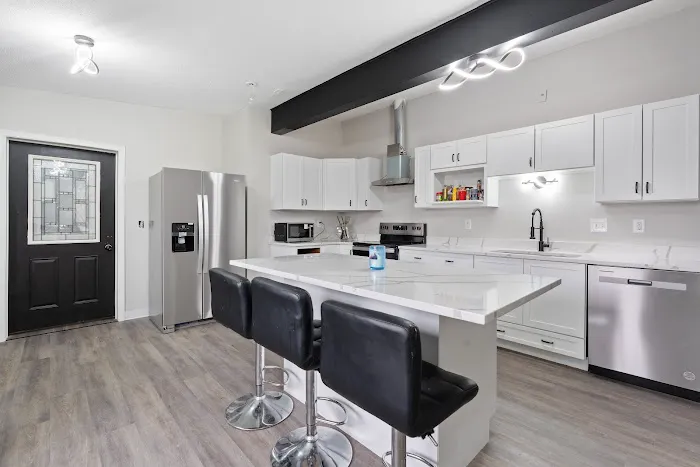 Willow Inn + Suites 4